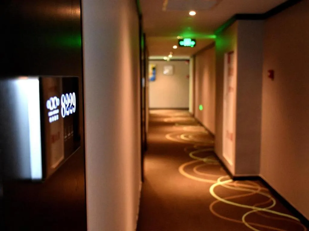 Xana Hotelle Zhuhai Gongbei Port