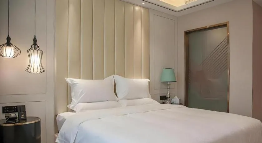 Bed in Zmax Hotel Guangzhou Railway Station