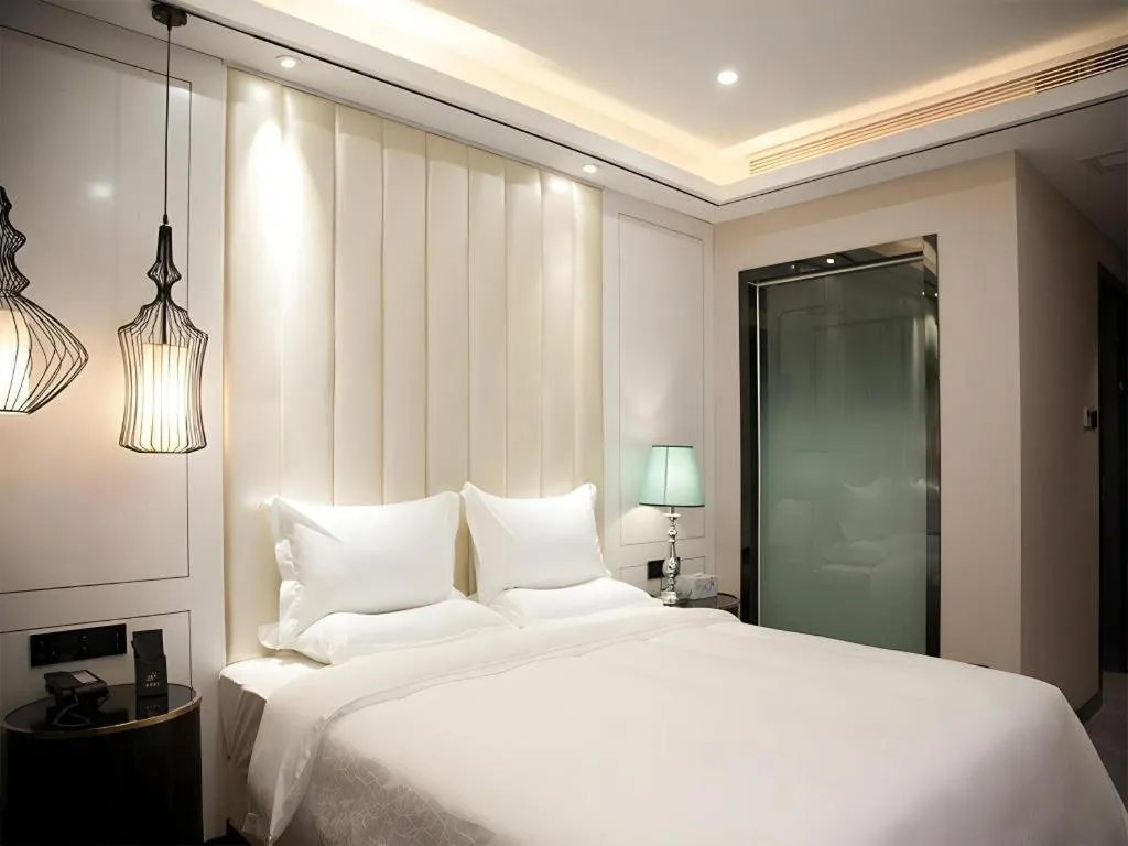 Bed in Zmax Hotel Guangzhou Railway Station