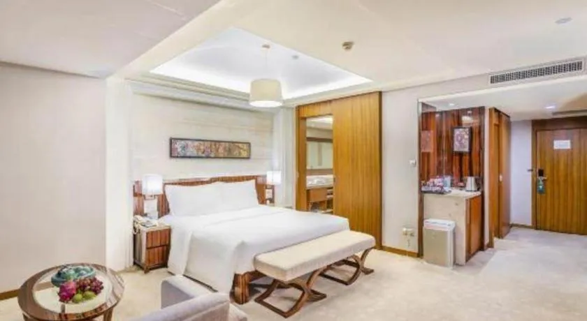 Bed in YUN-RAY Ambassador Hotel