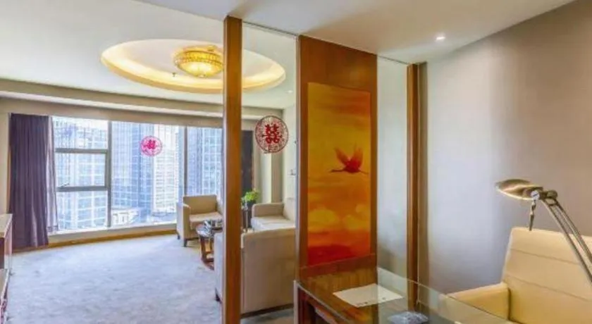 YUN-RAY Ambassador Hotel