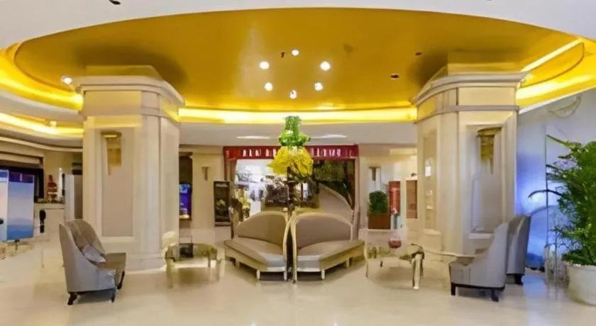 YUN-RAY Ambassador Hotel