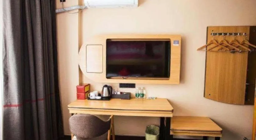 Thank Inn Hotel Guangdong Zhuhai Jiwan Hongqi Central Sqaure