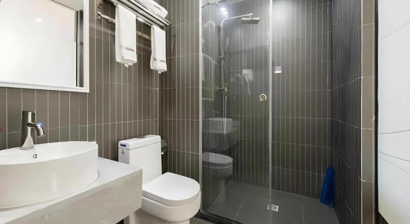 Thank Inn Hotel Guangdong Zhuhai Jiwan Hongqi Central Sqaure