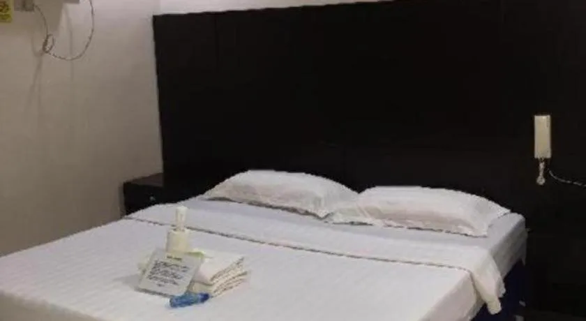 Bed in Jeamco Royal Hotel - Baybay