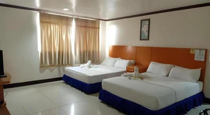 Bed in Jeamco Royal Hotel - Pasig