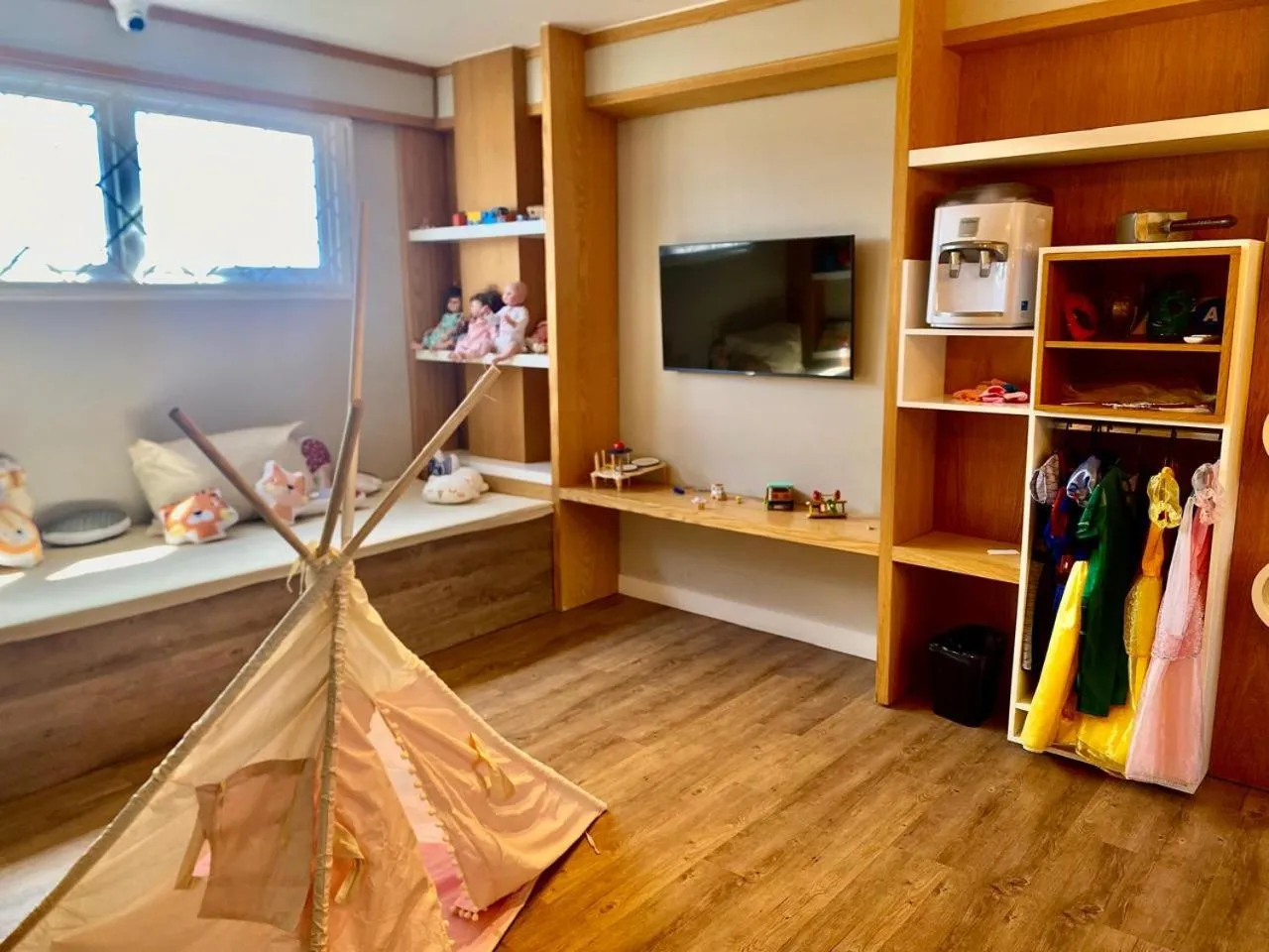 children, Bed in Hotel Cercano