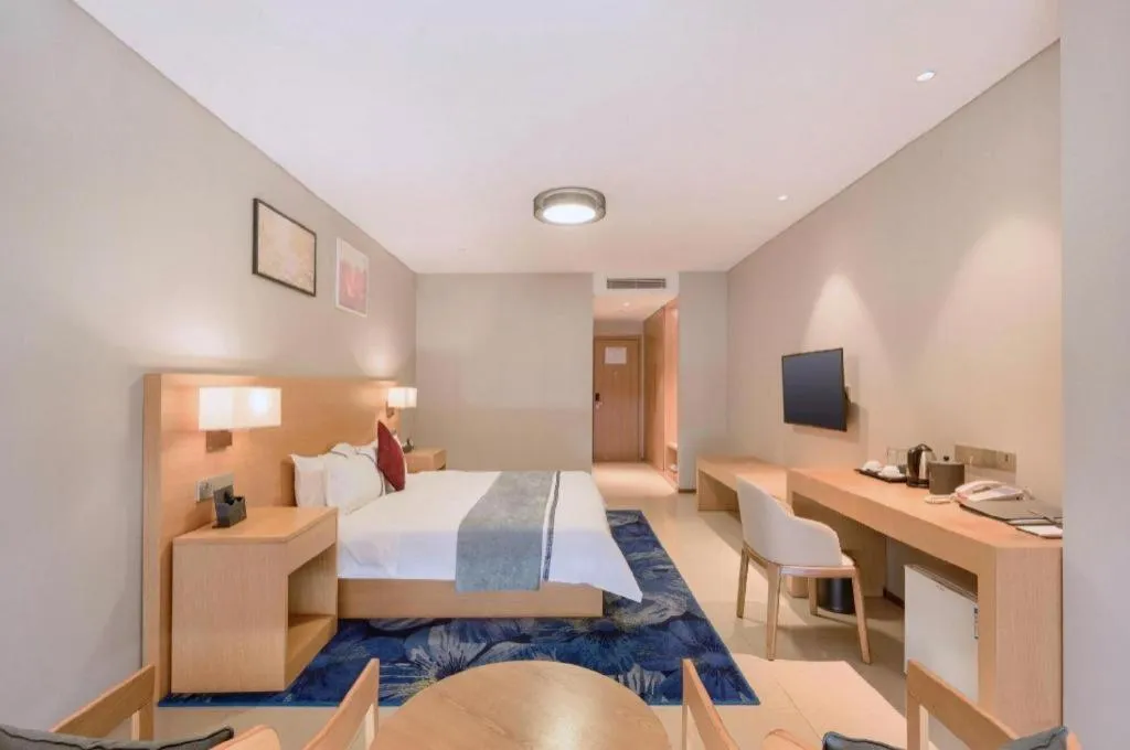 Bed in Qingdao Hualan Hotel