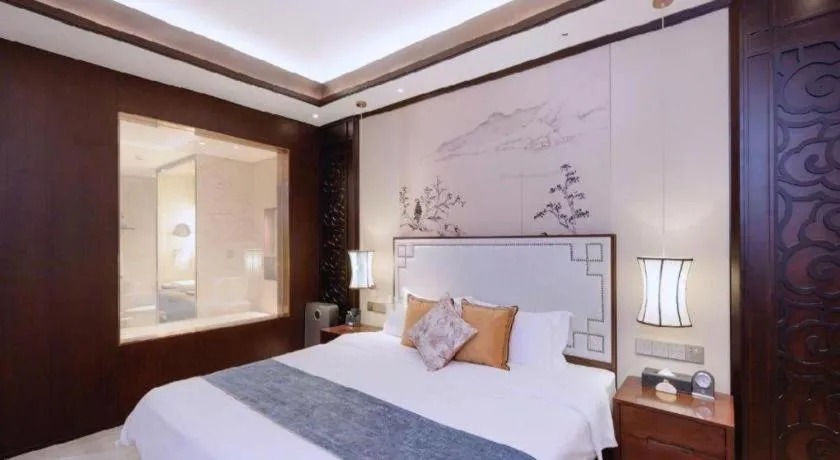 Bed in Qingdao Hualan Hotel