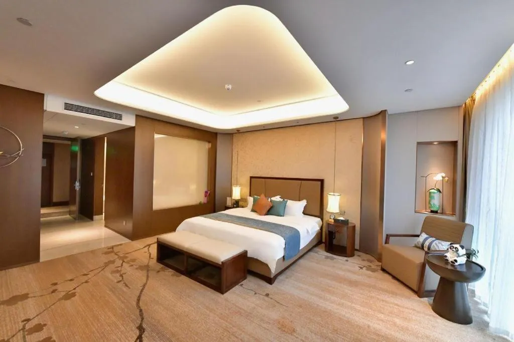 Bed in Qingdao Hualan Hotel