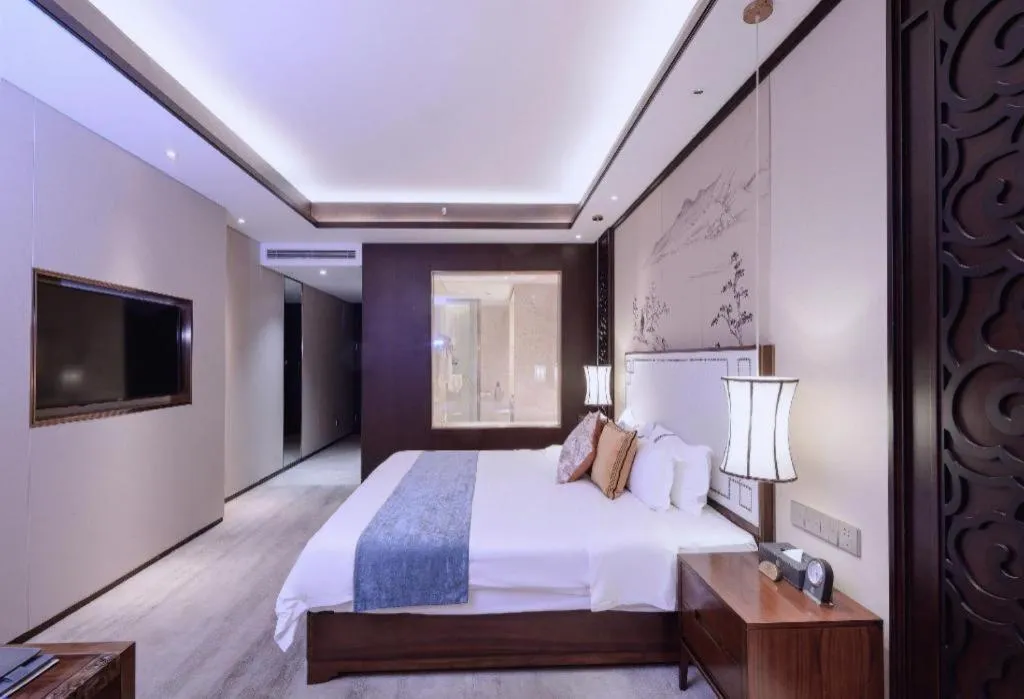 Bed in Qingdao Hualan Hotel