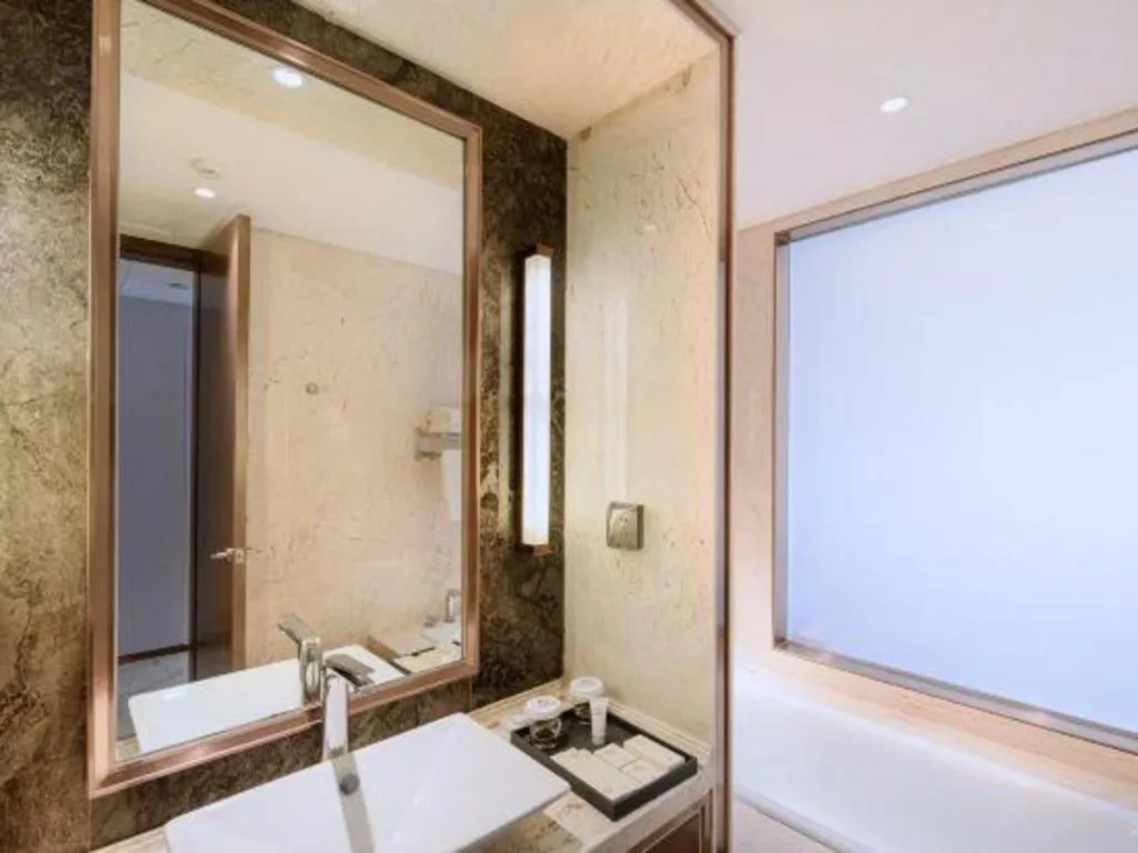 Qingdao Hualan Hotel