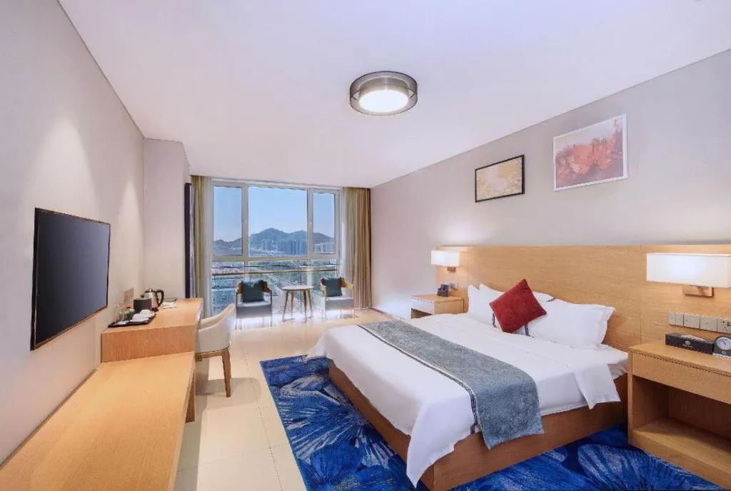 Bed in Qingdao Hualan Hotel