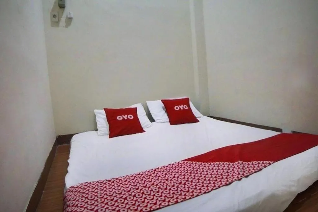 Bed in Hotel O Guesthouse 899