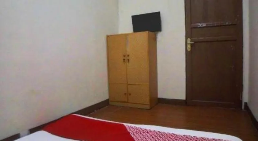 Bed in Hotel O Guesthouse 899