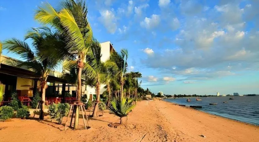 Golden Dragon Beach Resort Pattaya (Bang Lamung)