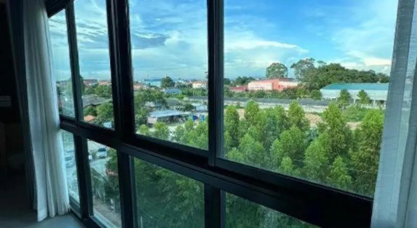 Golden Dragon Beach Resort Pattaya (Bang Lamung)