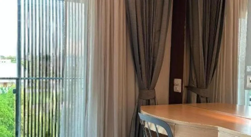 Golden Dragon Beach Resort Pattaya (Bang Lamung)