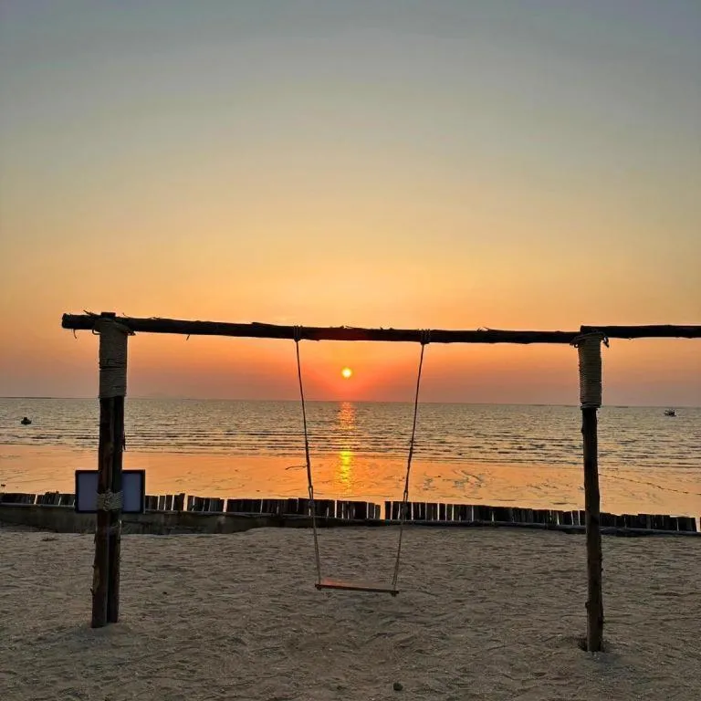 Golden Dragon Beach Resort Pattaya (Bang Lamung)