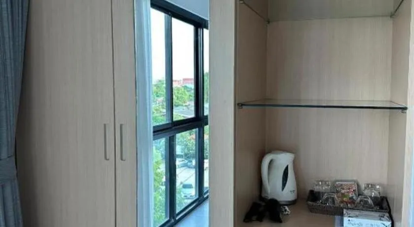 Golden Dragon Beach Resort Pattaya (Bang Lamung)