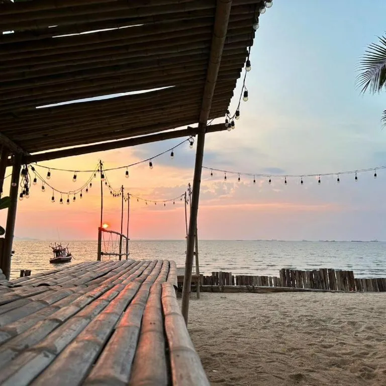 Golden Dragon Beach Resort Pattaya (Bang Lamung)