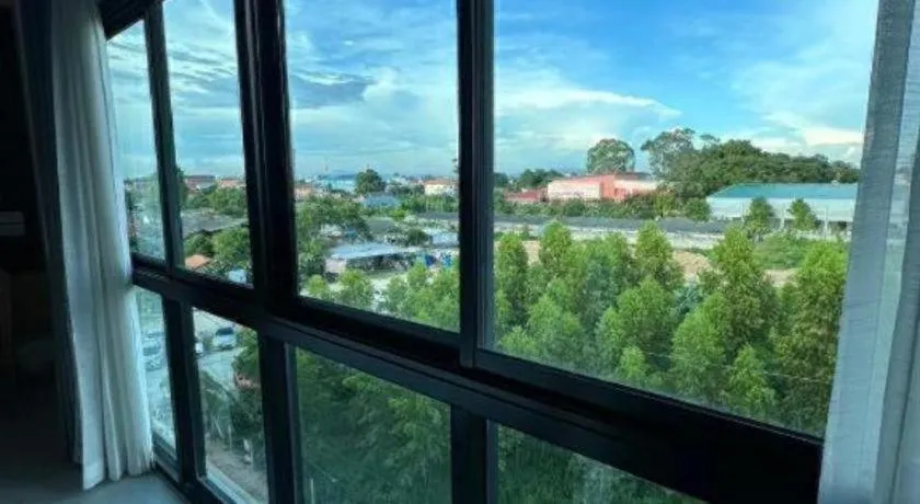 Golden Dragon Beach Resort Pattaya (Bang Lamung)