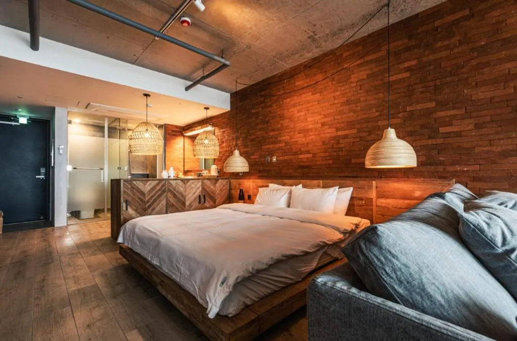 Bed in Tropical Hideaway