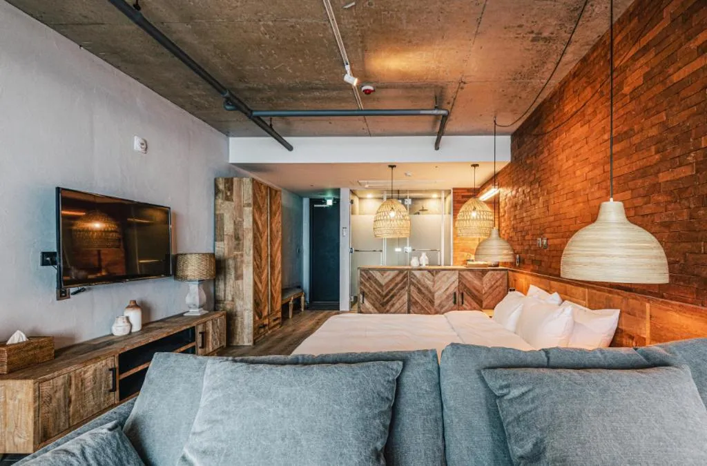 Bed in Tropical Hideaway