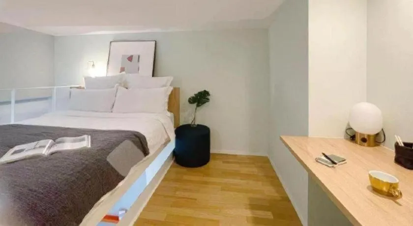 Bed in baseLITE-XINTIANDI Serviced Apartment