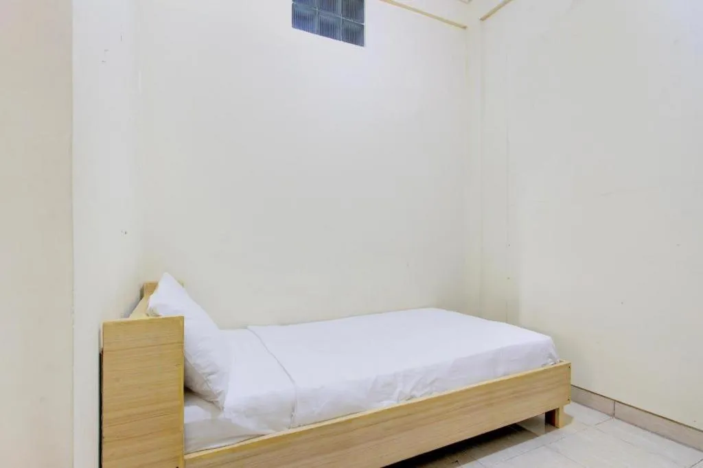 Bed in OYO Life 93662 Kost Pak Budi