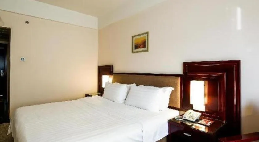 Bed in Hong Ye Hotel