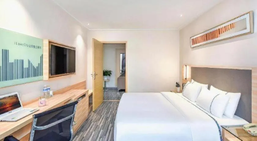 Bed in City Comfort Inn Chongqing Southwest University Beibei Metro Station