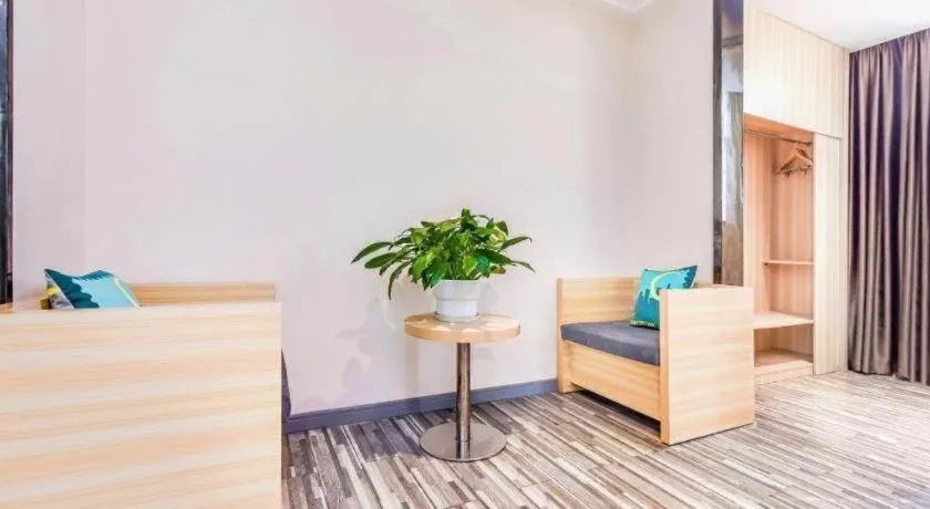 Bed in City Comfort Inn Chongqing Southwest University Beibei Metro Station