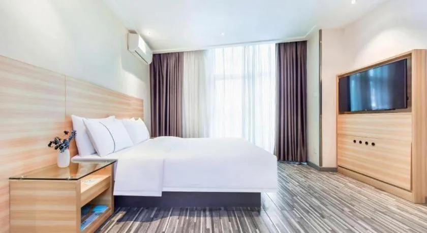 Bed in City Comfort Inn Chongqing Southwest University Beibei Metro Station