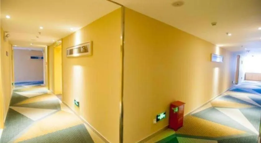 Bed in City Comfort Inn Wuhan Jianghan Road Jiali Square