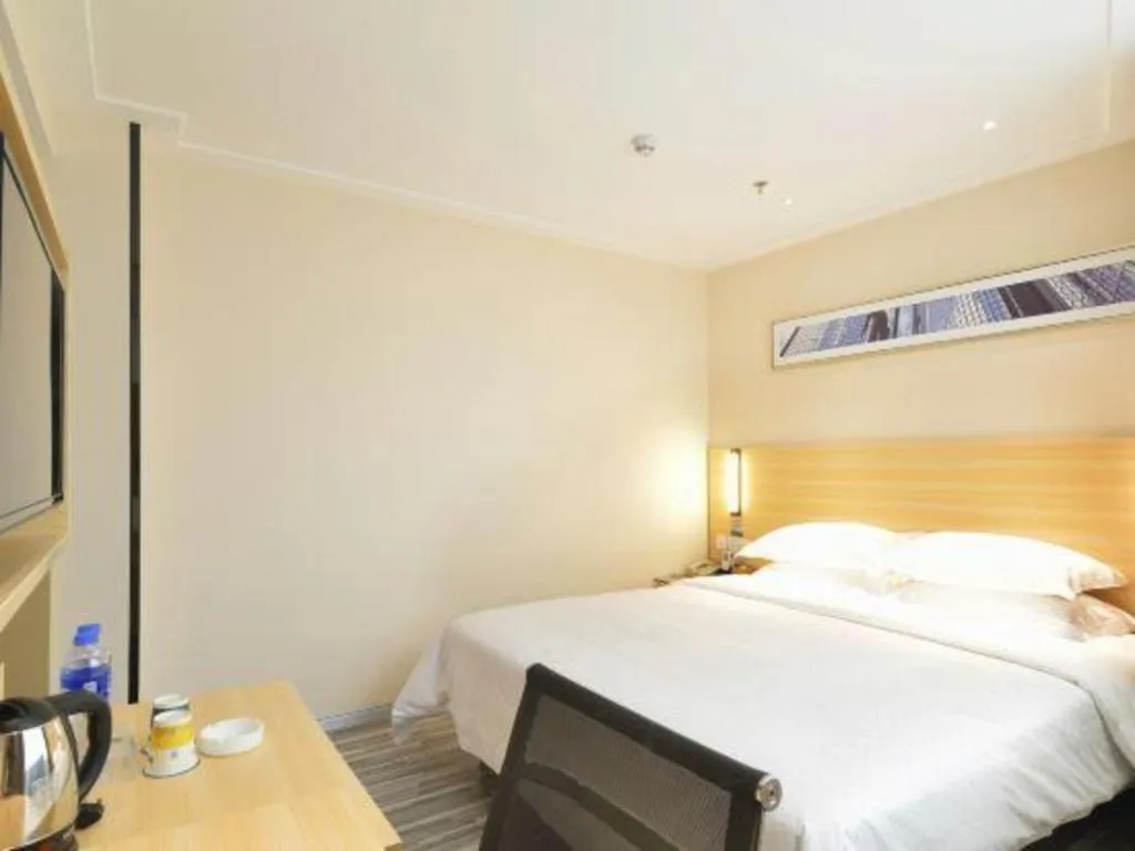 Bed in City Comfort Inn Foshan Nanhai Avenue Guicheng Metro Station