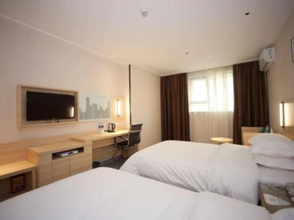 Bed in City Comfort Inn Foshan Nanhai Avenue Guicheng Metro Station