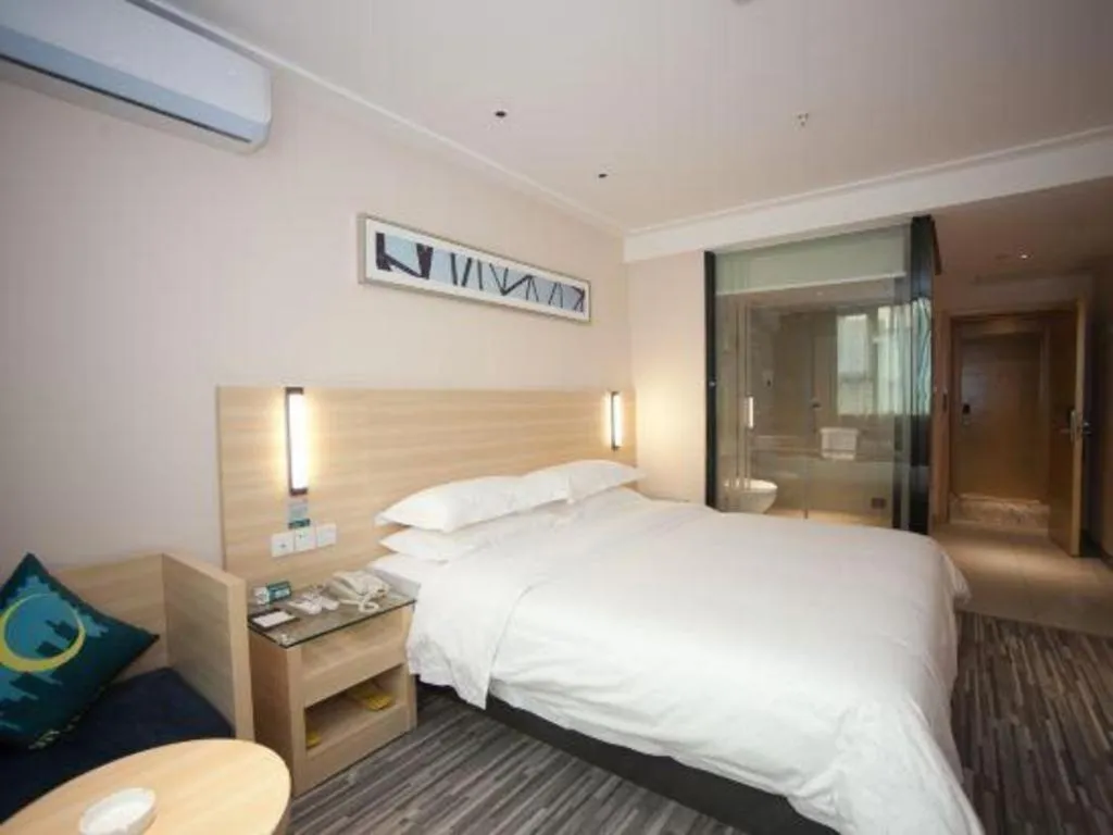 Bed in City Comfort Inn Foshan Nanhai Avenue Guicheng Metro Station