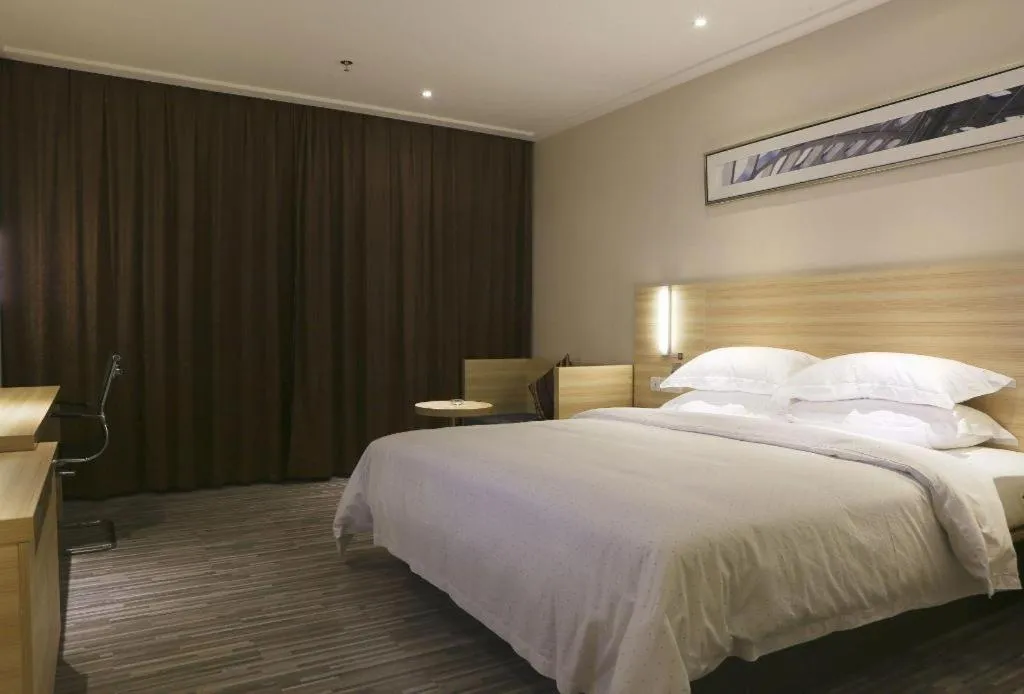 Bed in City Comfort Inn Foshan Nanhai Avenue Guicheng Metro Station