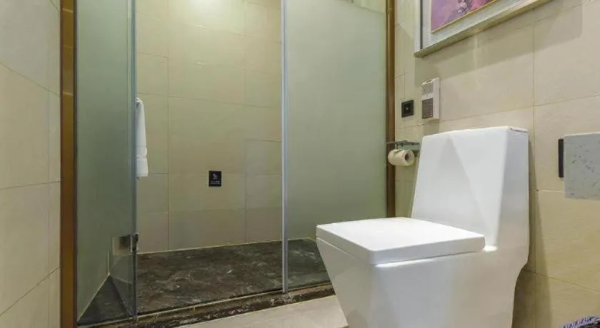 Lavande Hotel Chongqing Xinghui Liangjiang Happiness Plaza