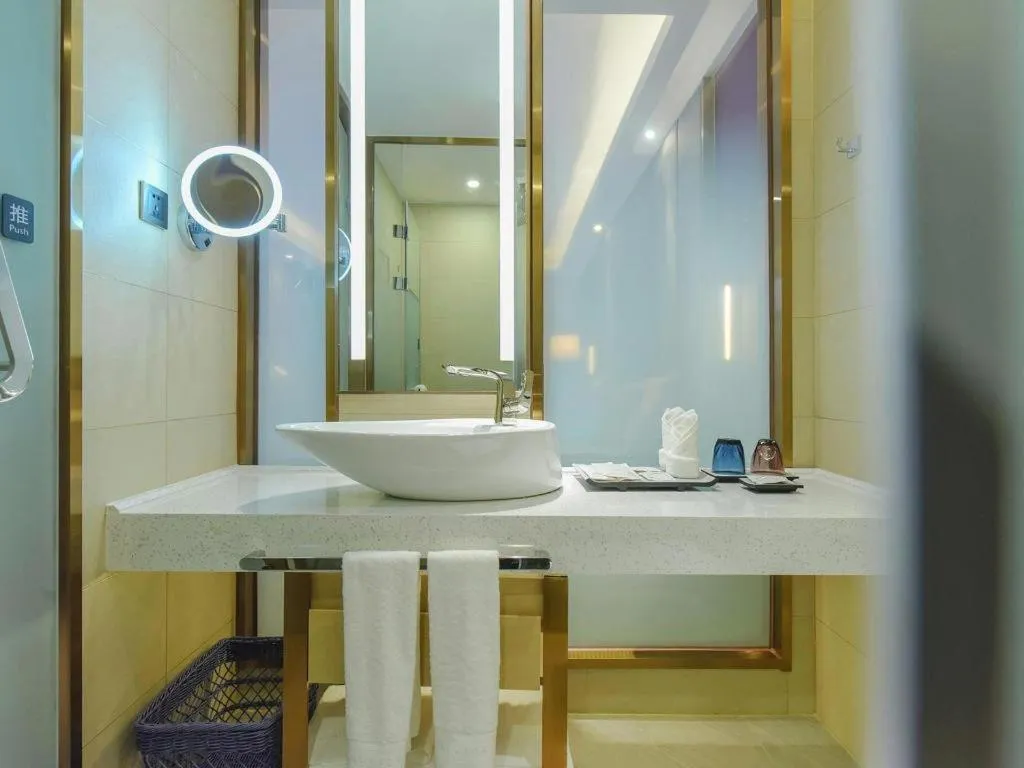 Lavande Hotel Chongqing Xinghui Liangjiang Happiness Plaza