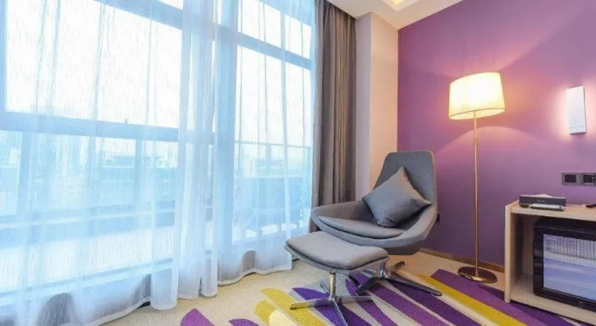 Lavande Hotel Chongqing Xinghui Liangjiang Happiness Plaza