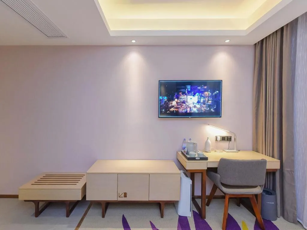 Lavande Hotel Chongqing Xinghui Liangjiang Happiness Plaza