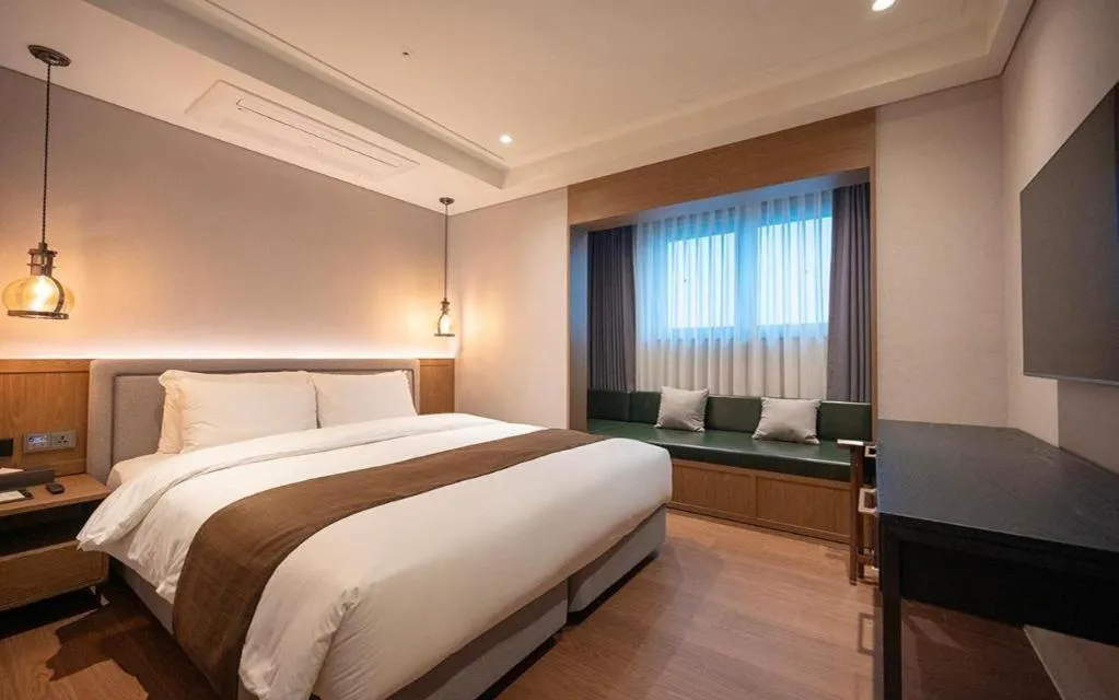 Bed in HOTEL D EDITION