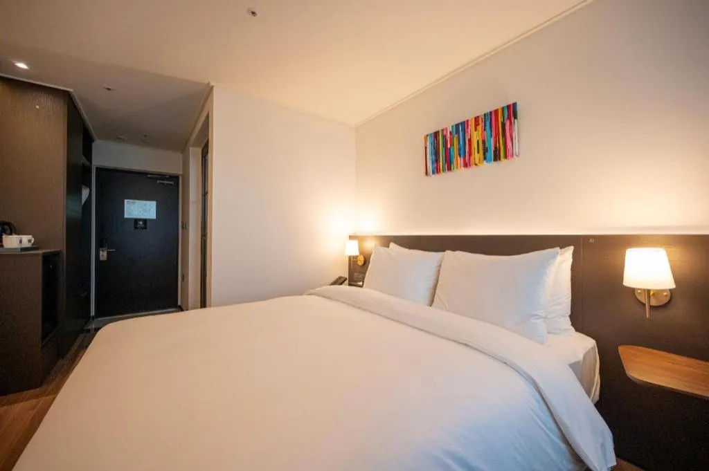 Bed in HOTEL D EDITION