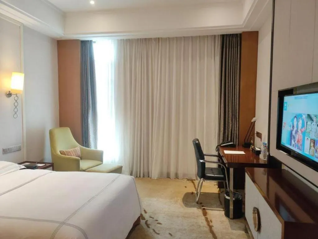 Bed in Shanghai Manhattan Hotel Minhang