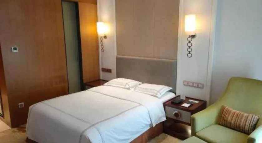 Bed in Shanghai Manhattan Hotel Minhang
