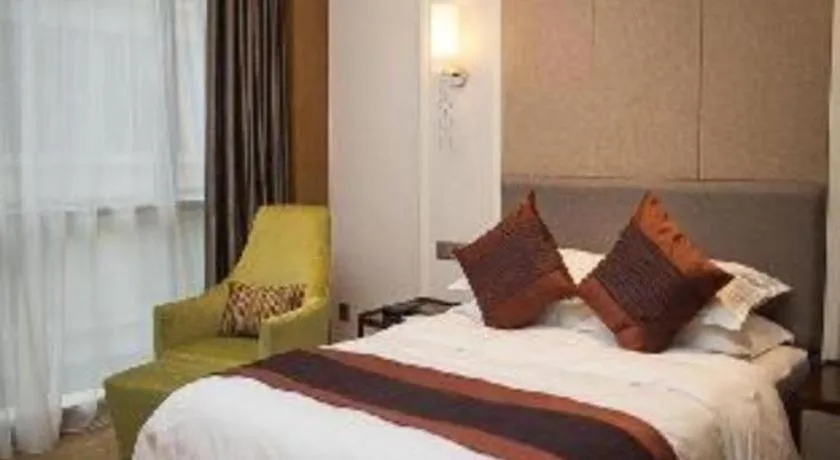 Bed in Shanghai Manhattan Hotel Minhang