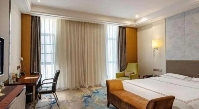 Bed in Shanghai Manhattan Hotel Minhang