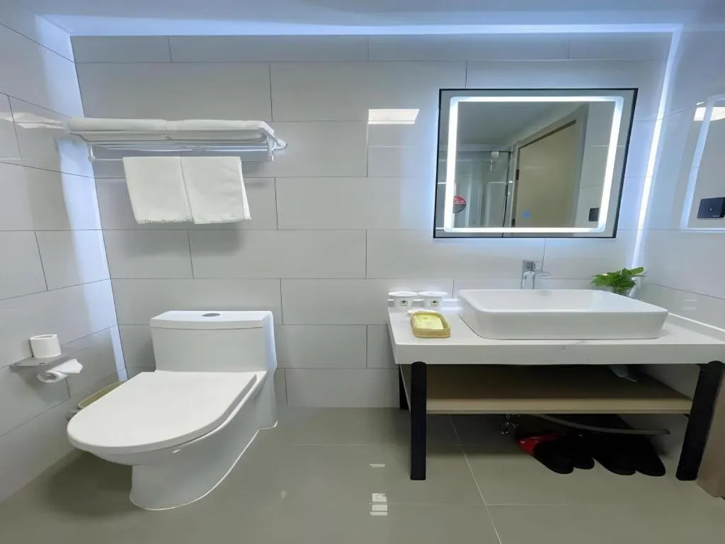 GreenTree Inn Hefei East Wangjiang Road CTCE Express Hotel